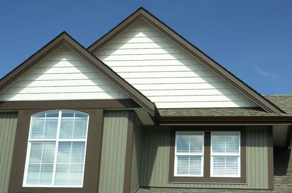 Cost of Vertical Vinyl Siding Repair in Marysville